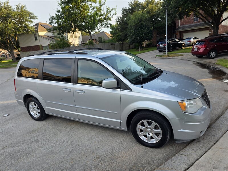 2008 Chrysler Town and Country Touring