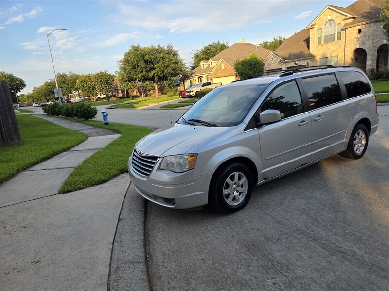 2008 Chrysler Town and Country Touring