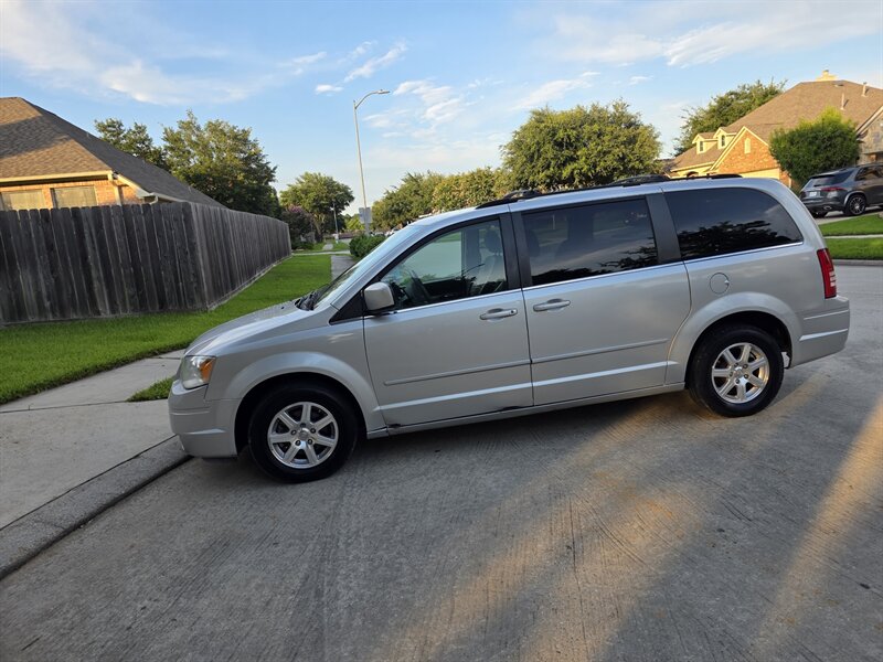 2008 Chrysler Town and Country Touring