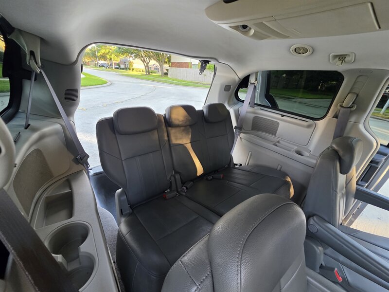 2008 Chrysler Town and Country Touring
