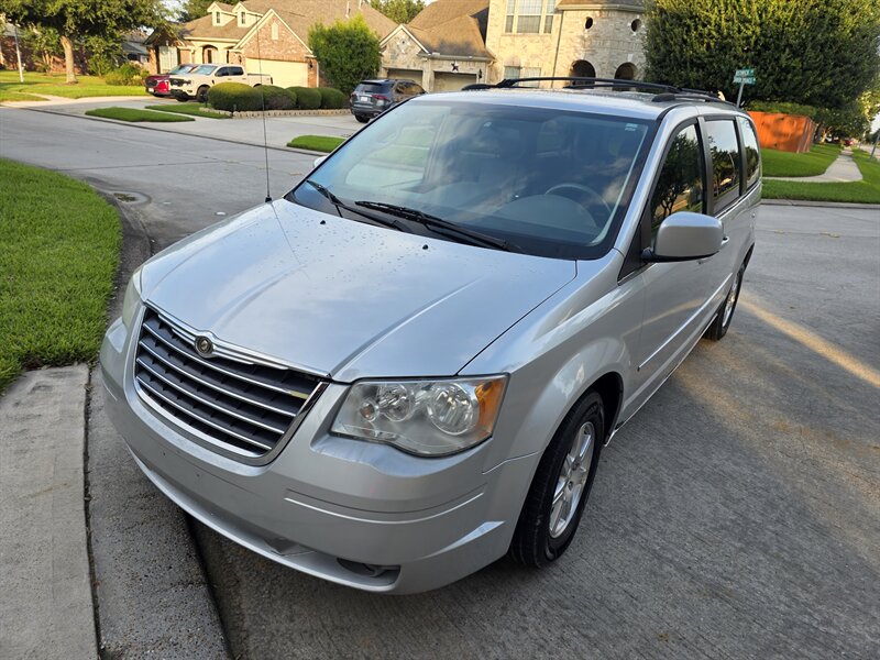 2008 Chrysler Town and Country Touring