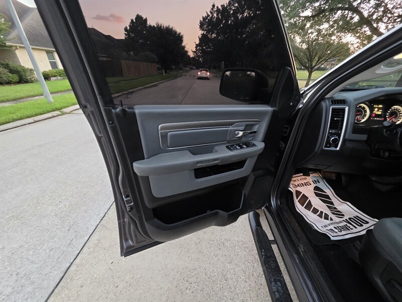 2019 Dodge Ram 1500 SLT