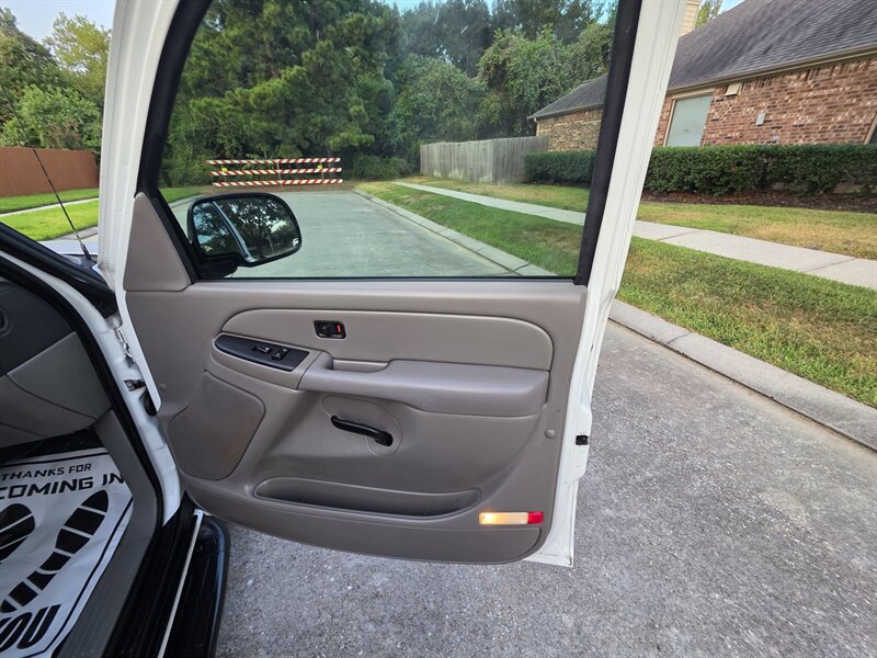 2006 Chevrolet Suburban LT 1500