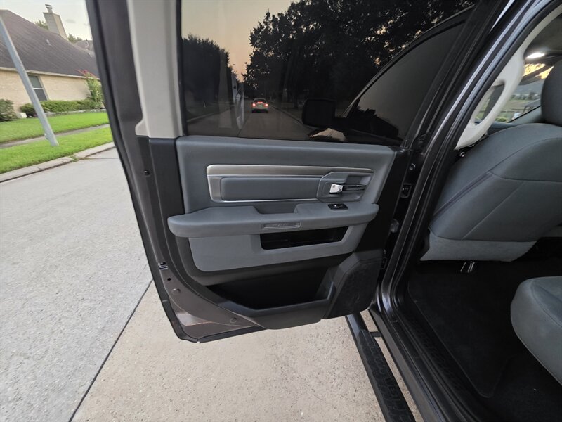 2019 Dodge Ram 1500 SLT