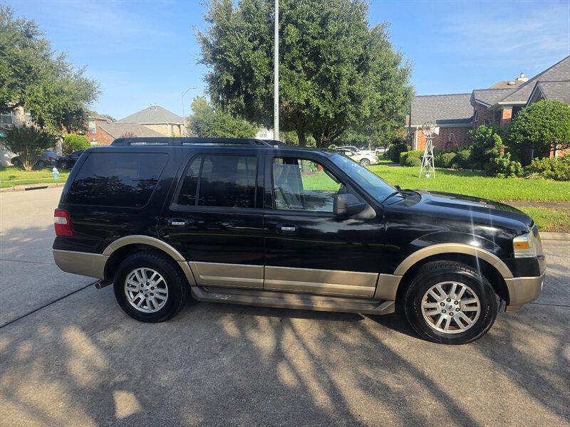 2011 Ford Expedition XLT