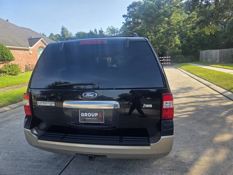 2011 Ford Expedition XLT