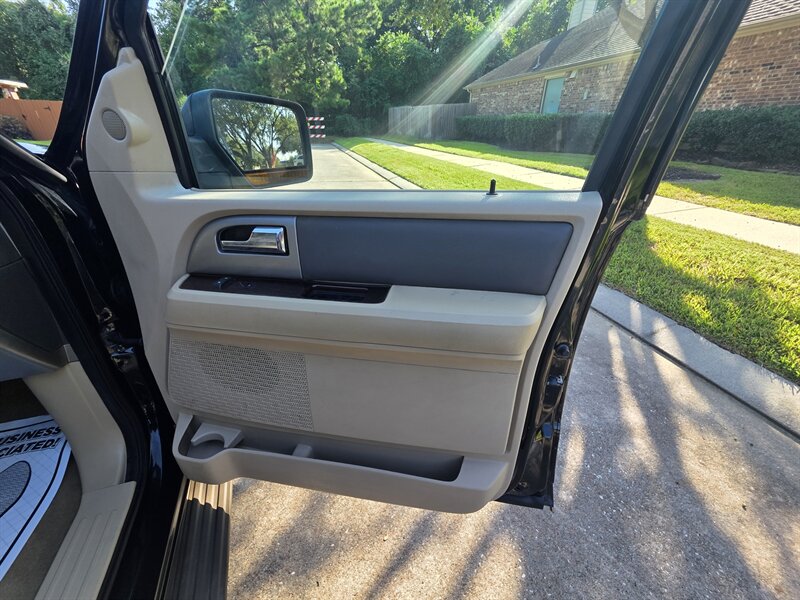 2011 Ford Expedition XLT