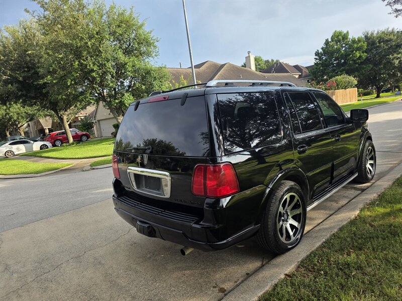 2003 Lincoln Navigator Luxury