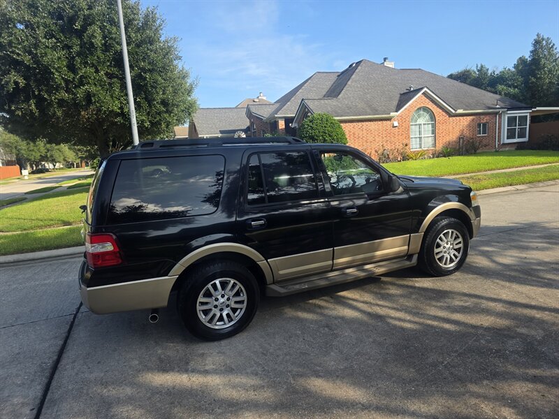 2011 Ford Expedition XLT
