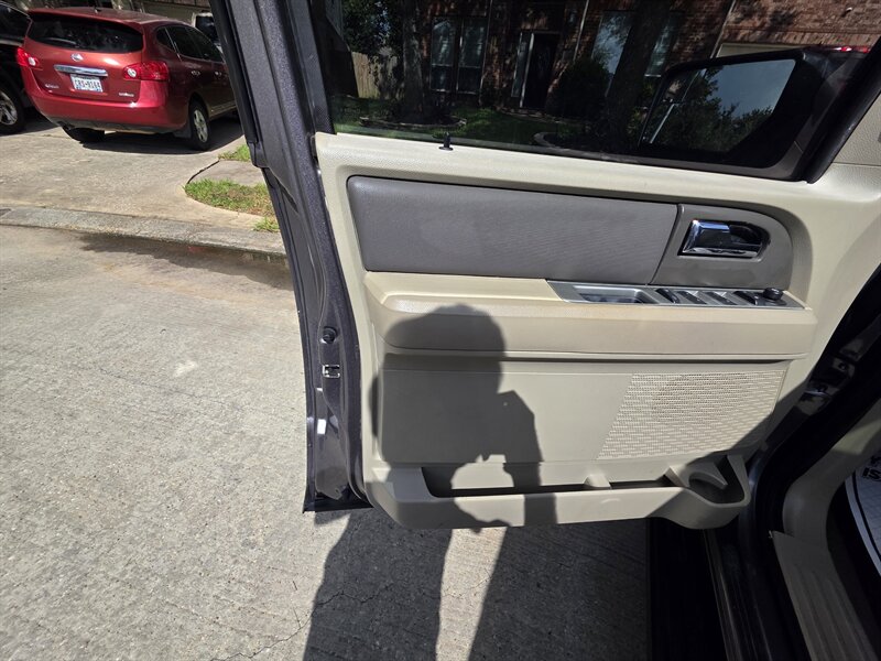 2012 Ford Expedition XLT