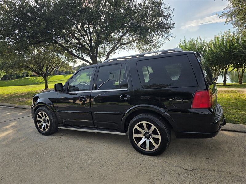 2003 Lincoln Navigator Luxury