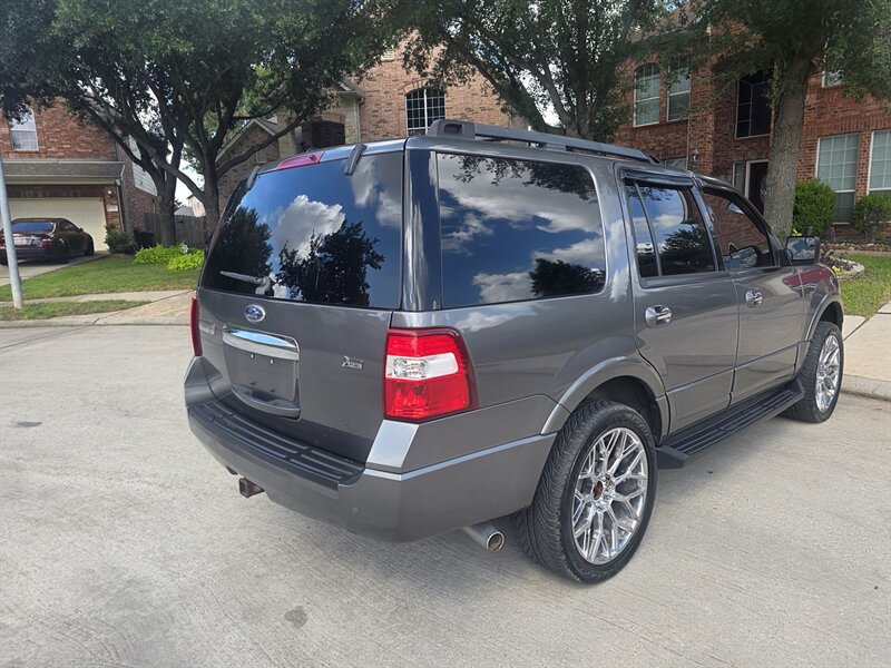2012 Ford Expedition XLT