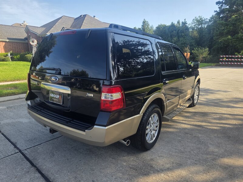 2011 Ford Expedition XLT