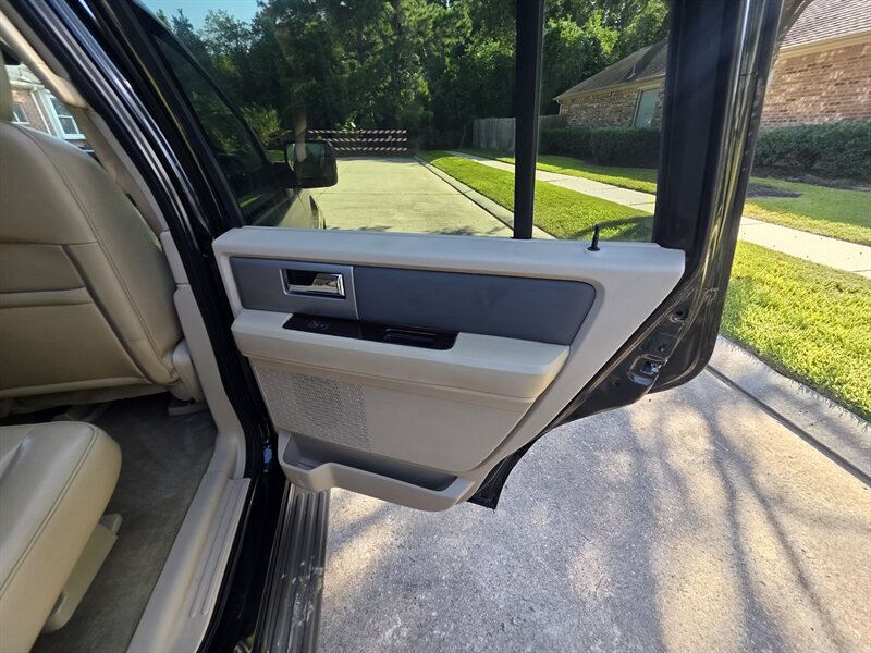 2011 Ford Expedition XLT