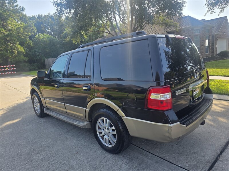 2011 Ford Expedition XLT