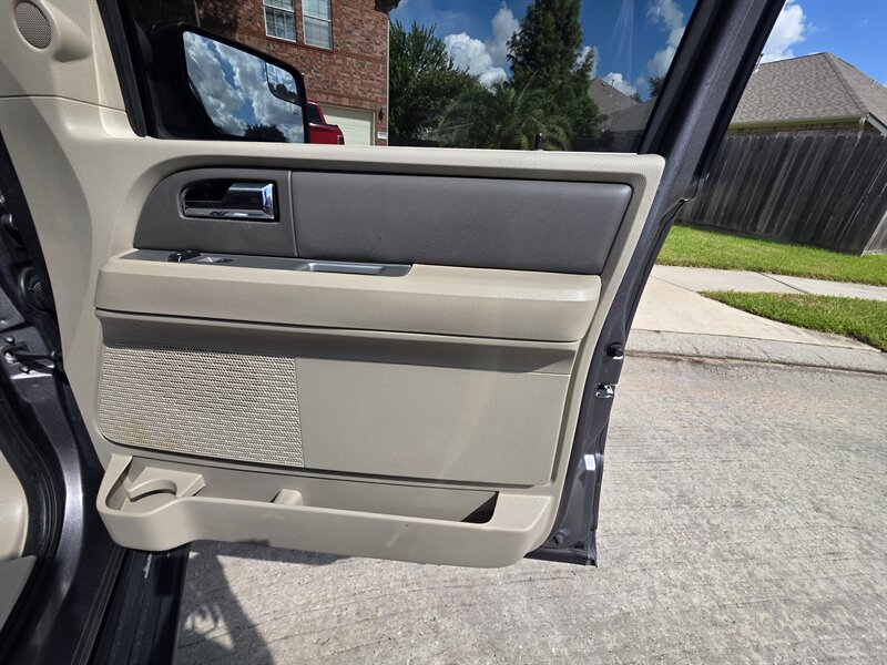 2012 Ford Expedition XLT