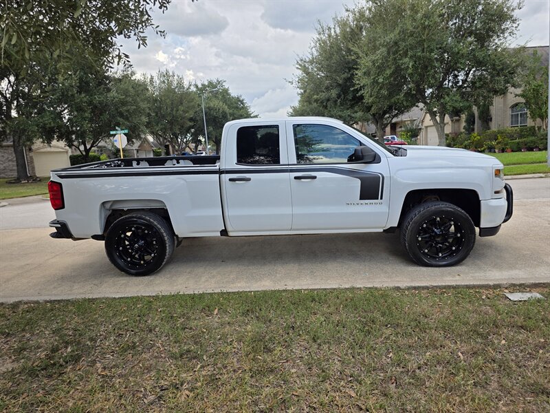 2017 Chevrolet Silverado 1500 Custom