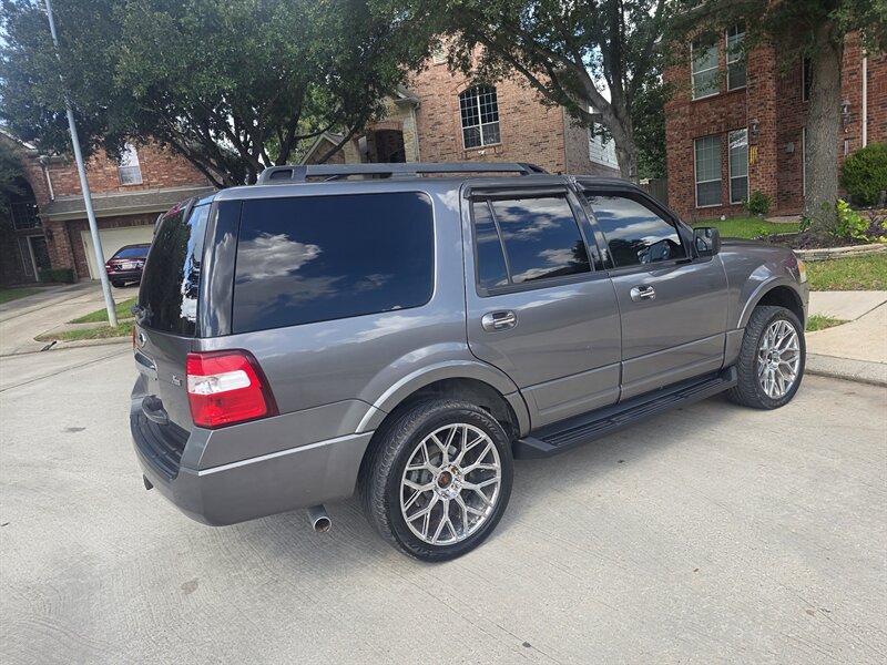 2012 Ford Expedition XLT