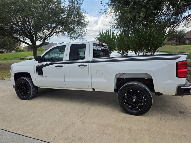 2017 Chevrolet Silverado 1500 Custom