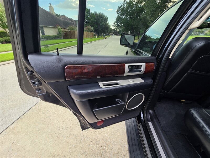 2003 Lincoln Navigator Luxury