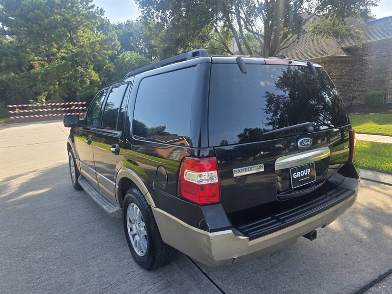 2011 Ford Expedition XLT