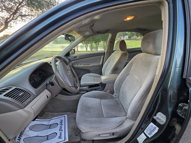 2003 Toyota Camry LE