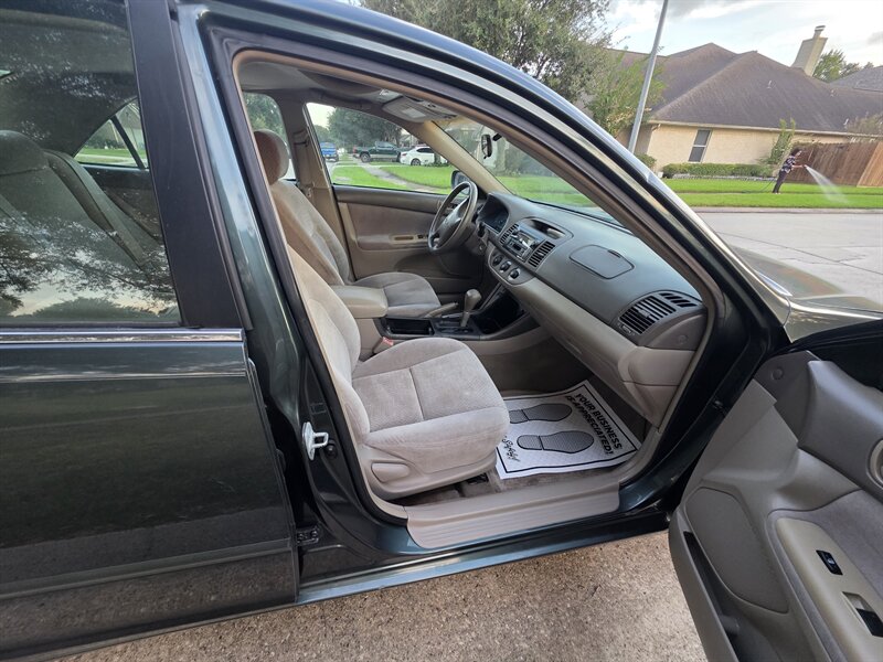 2003 Toyota Camry LE