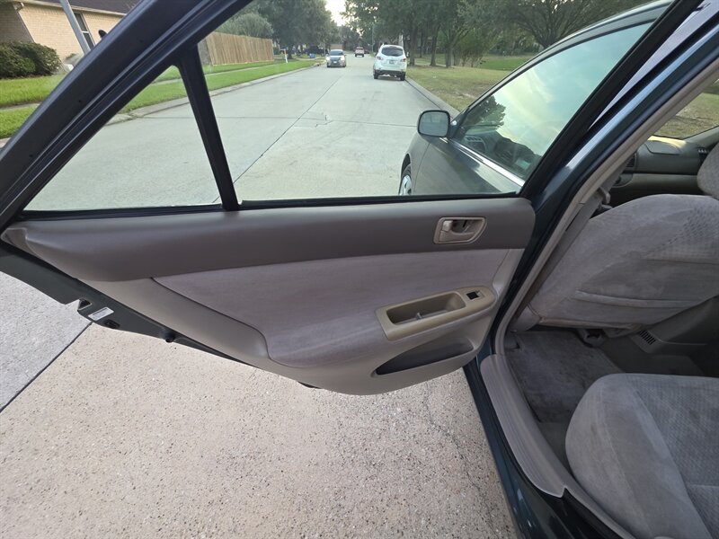 2003 Toyota Camry LE
