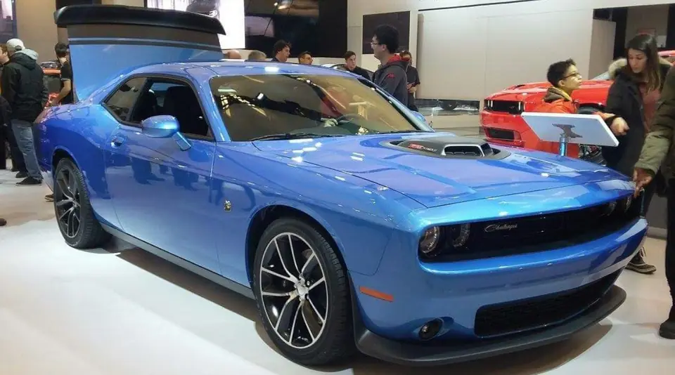 Dodge Challenger exterior model example