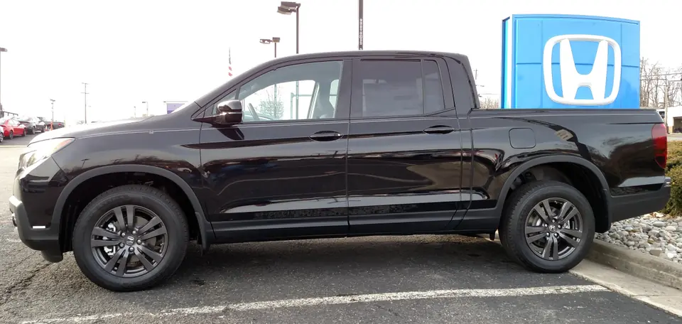 Honda Ridgeline exterior model example