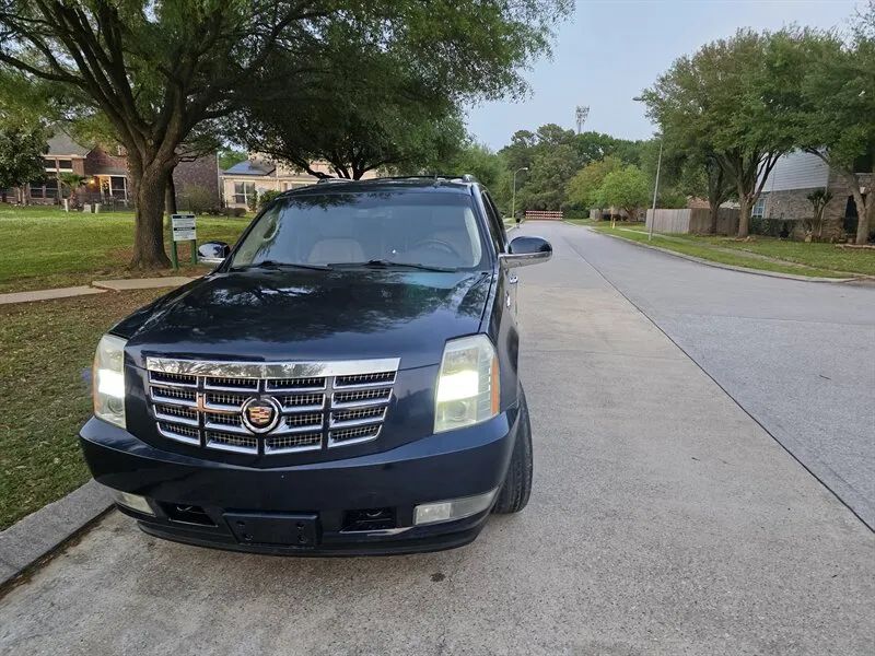 2009 Cadillac Escalade Sport Utility 4D used vehicle photo 1 near Houston TX