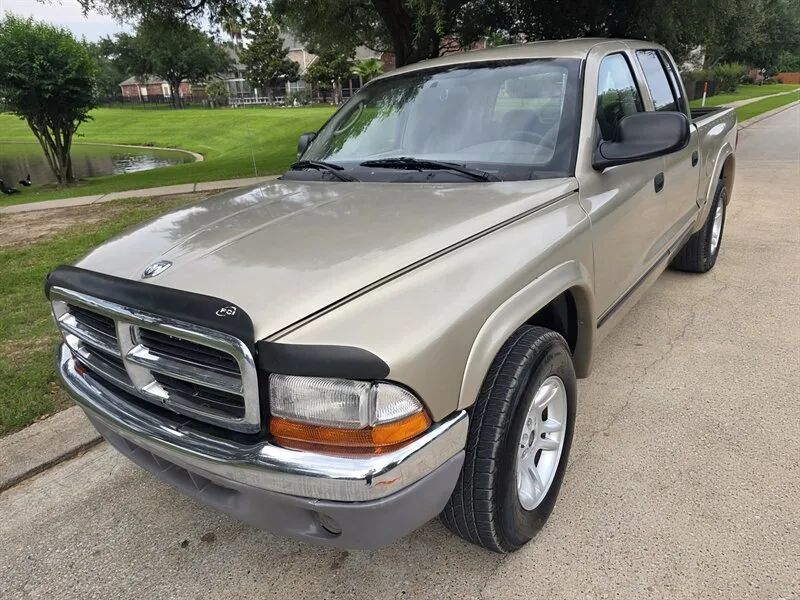 Used Dodge Dakota Quad Cab exterior photo near Houston TX