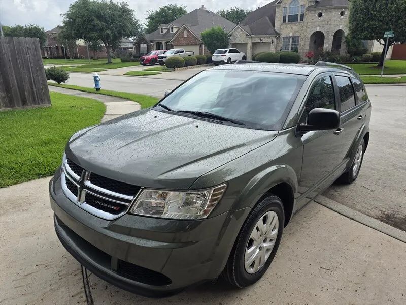 Used Dodge Journey SE exterior photo near Houston TX
